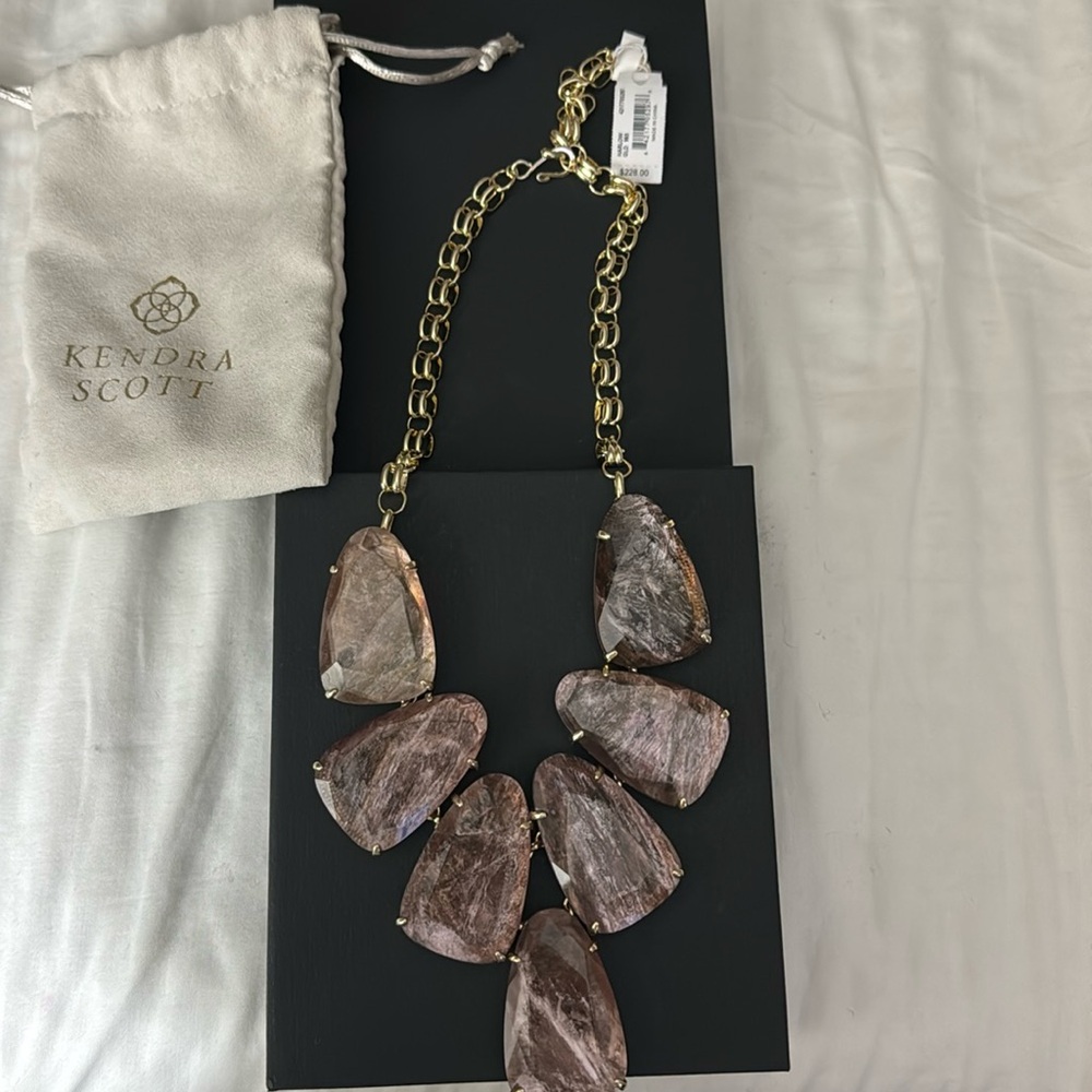 Kendra Scott large stone necklace